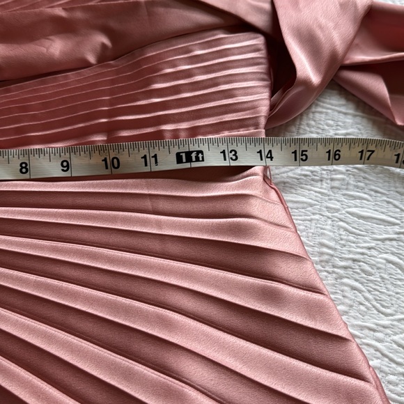 Milly Elegant Evening Dress - Picture 3 of 10